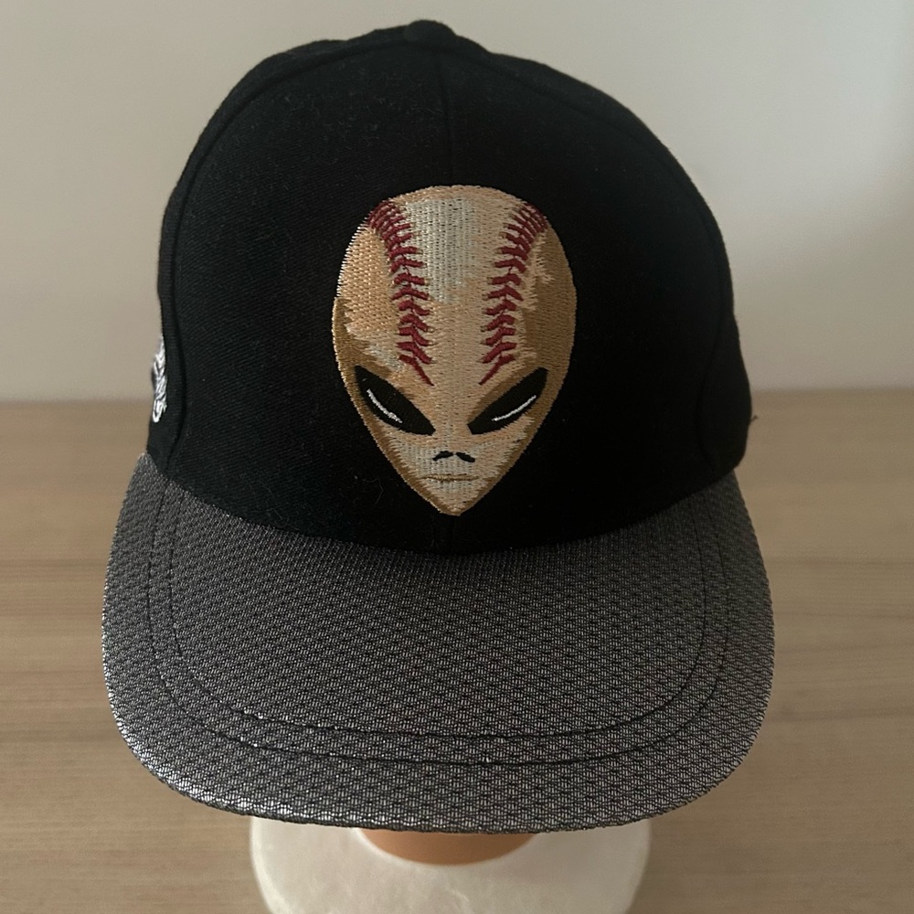 Big Ball Sports Alien baseball cap